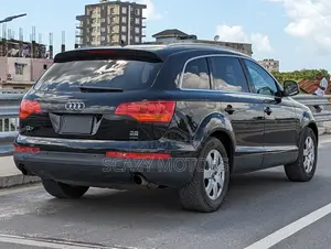 Audi Q7 2010 Black