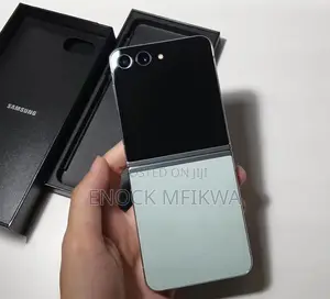 New Samsung Galaxy Z Flip5 256 GB Black