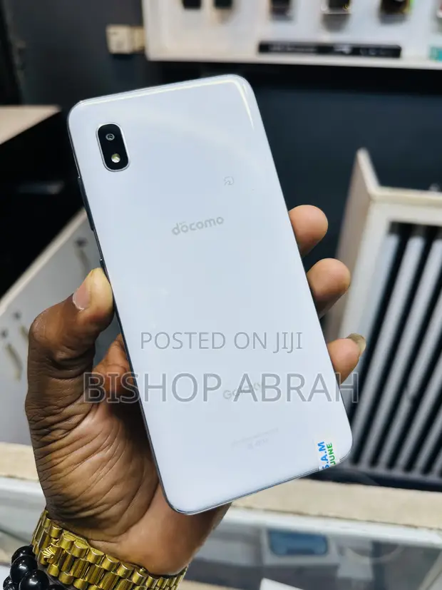 SAMSUNG - Galaxy A20 ホワイト 32 GB   docomo Galaxy A20｜価格比較・最新情報 - 価格.com