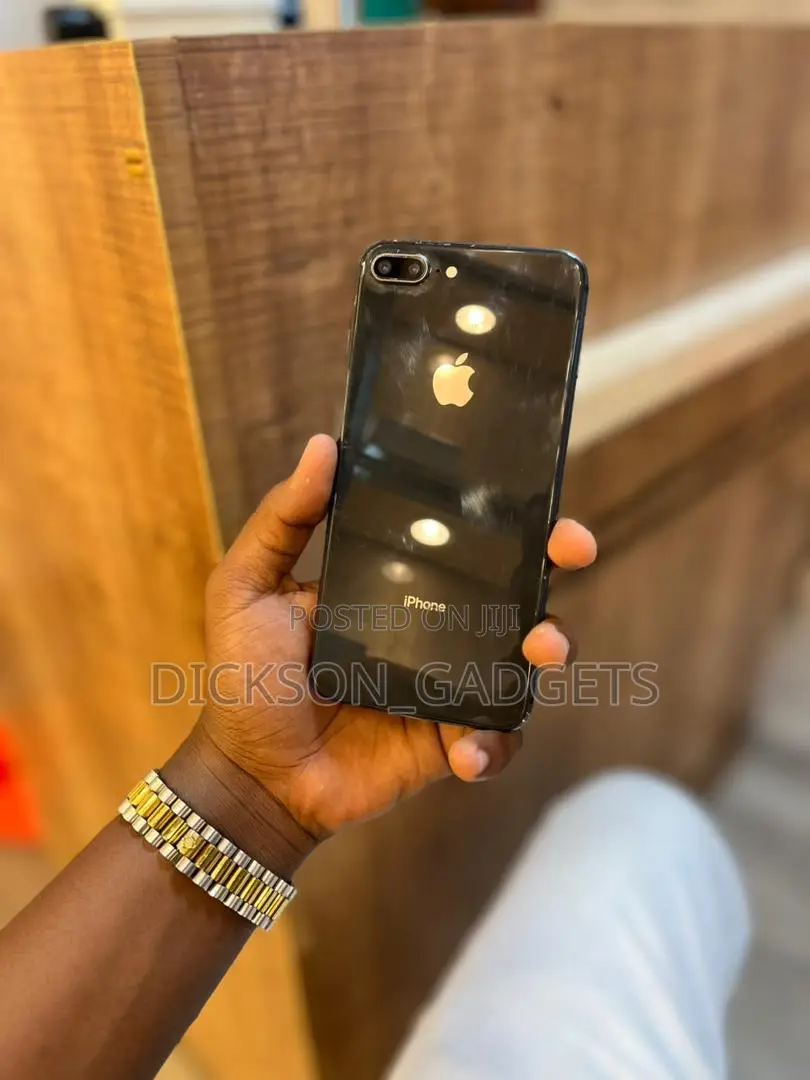 Apple iPhone 8 Plus 64 GB Black