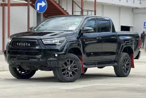 Toyota Hilux 2022 Black