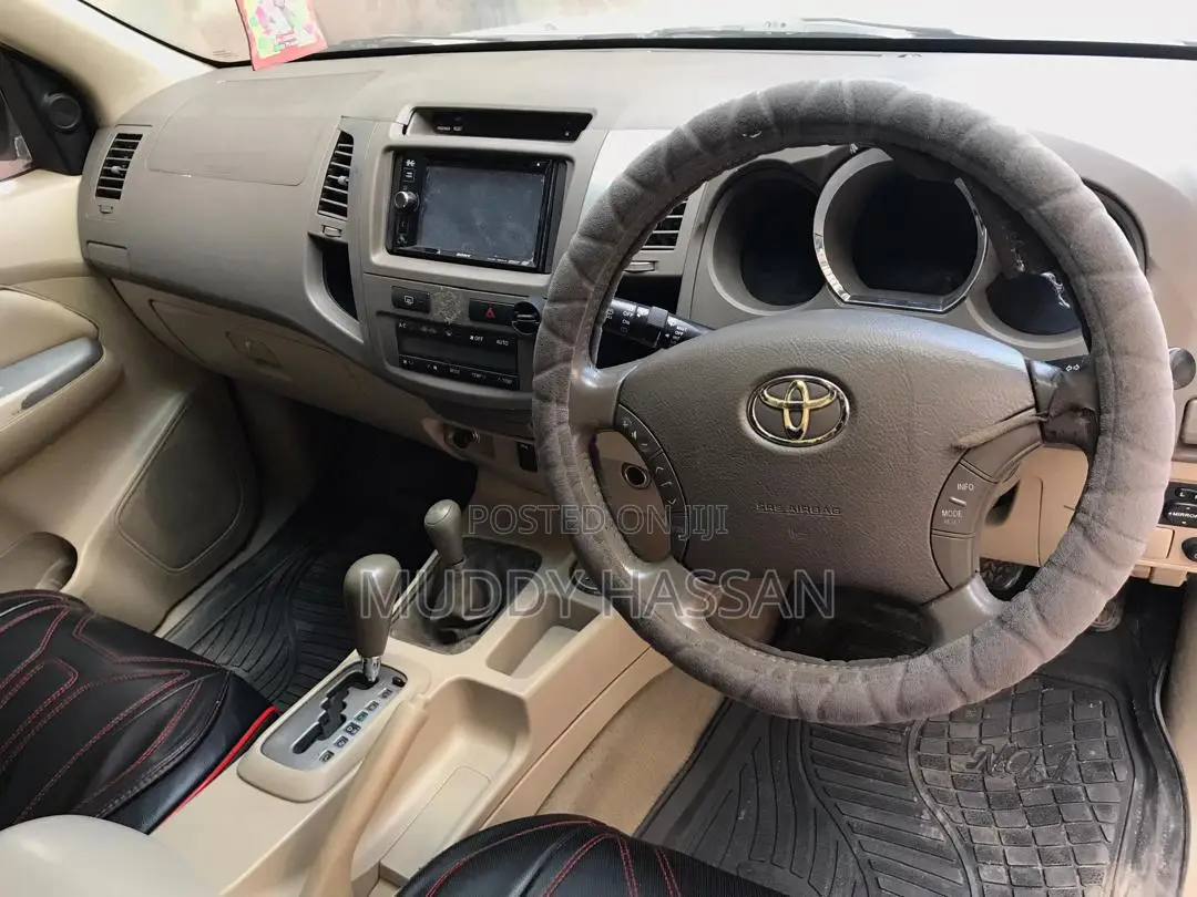 Toyota Fortuner 2004 Silver