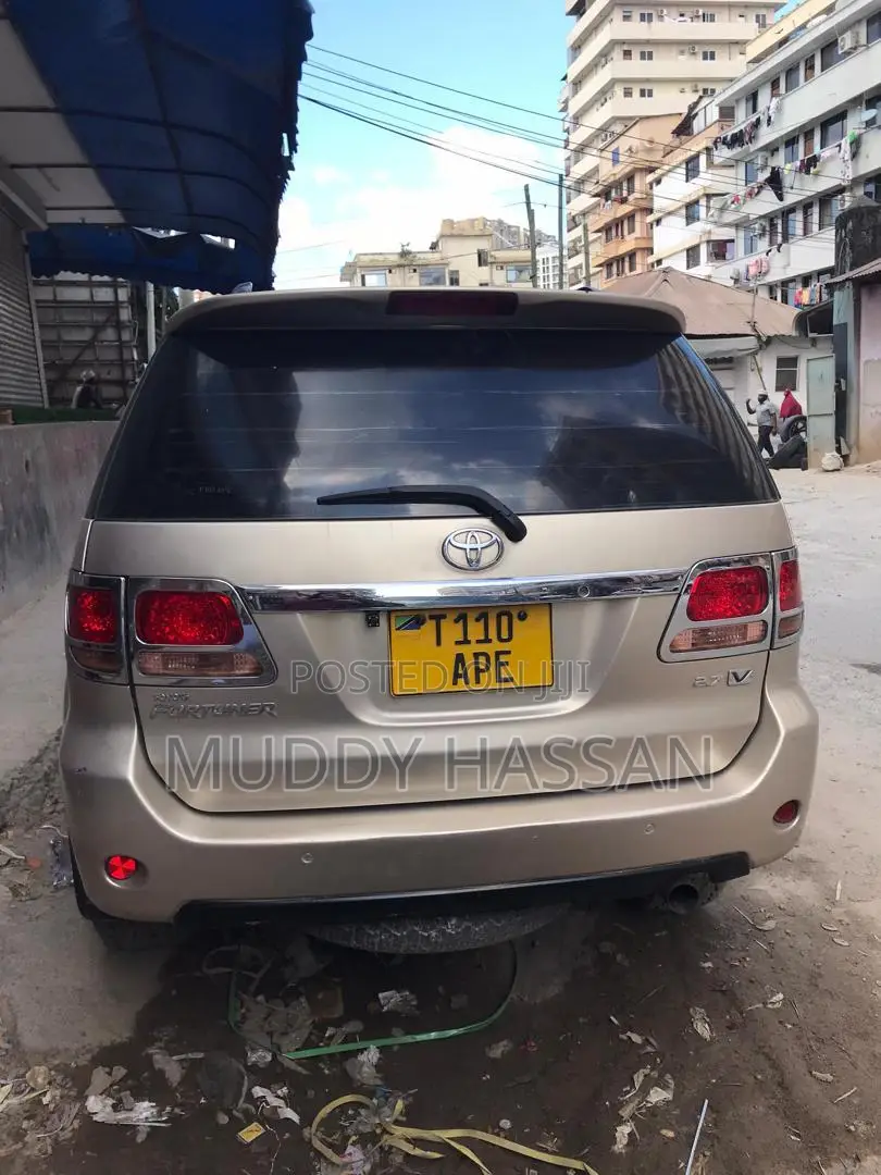 Toyota Fortuner 2004 Silver
