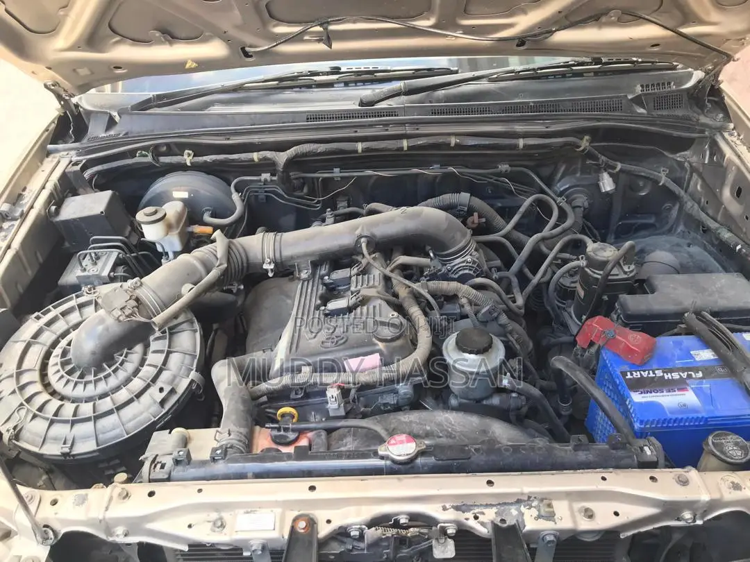Toyota Fortuner 2004 Silver