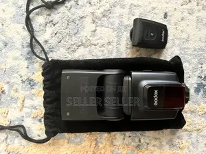 Godox TT520II Flashlight/ Speedlight