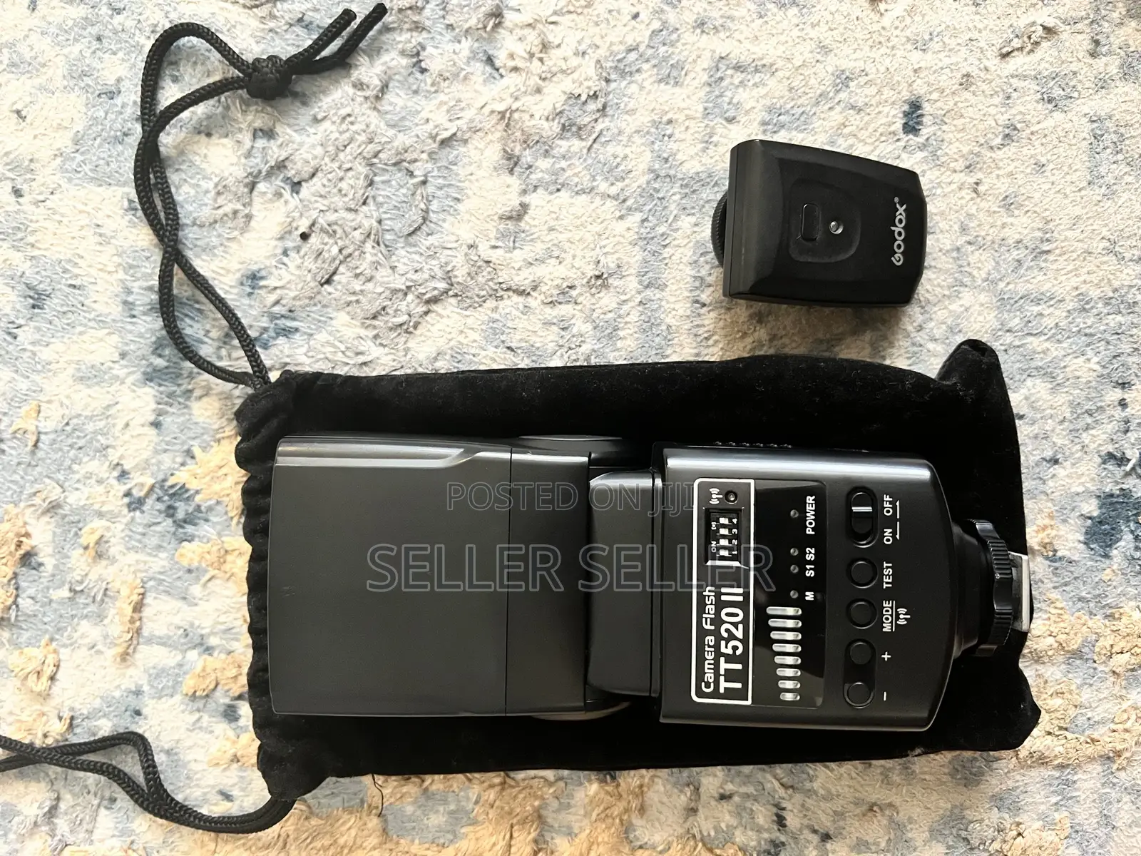 Godox TT520II Flashlight/ Speedlight