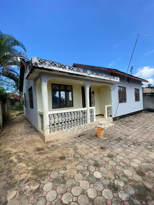 3bdrm House in Dalalipapaatzseven, Bunju for sale