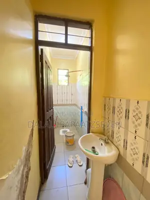 3bdrm House in Dalalipapaatzseven, Bunju for sale