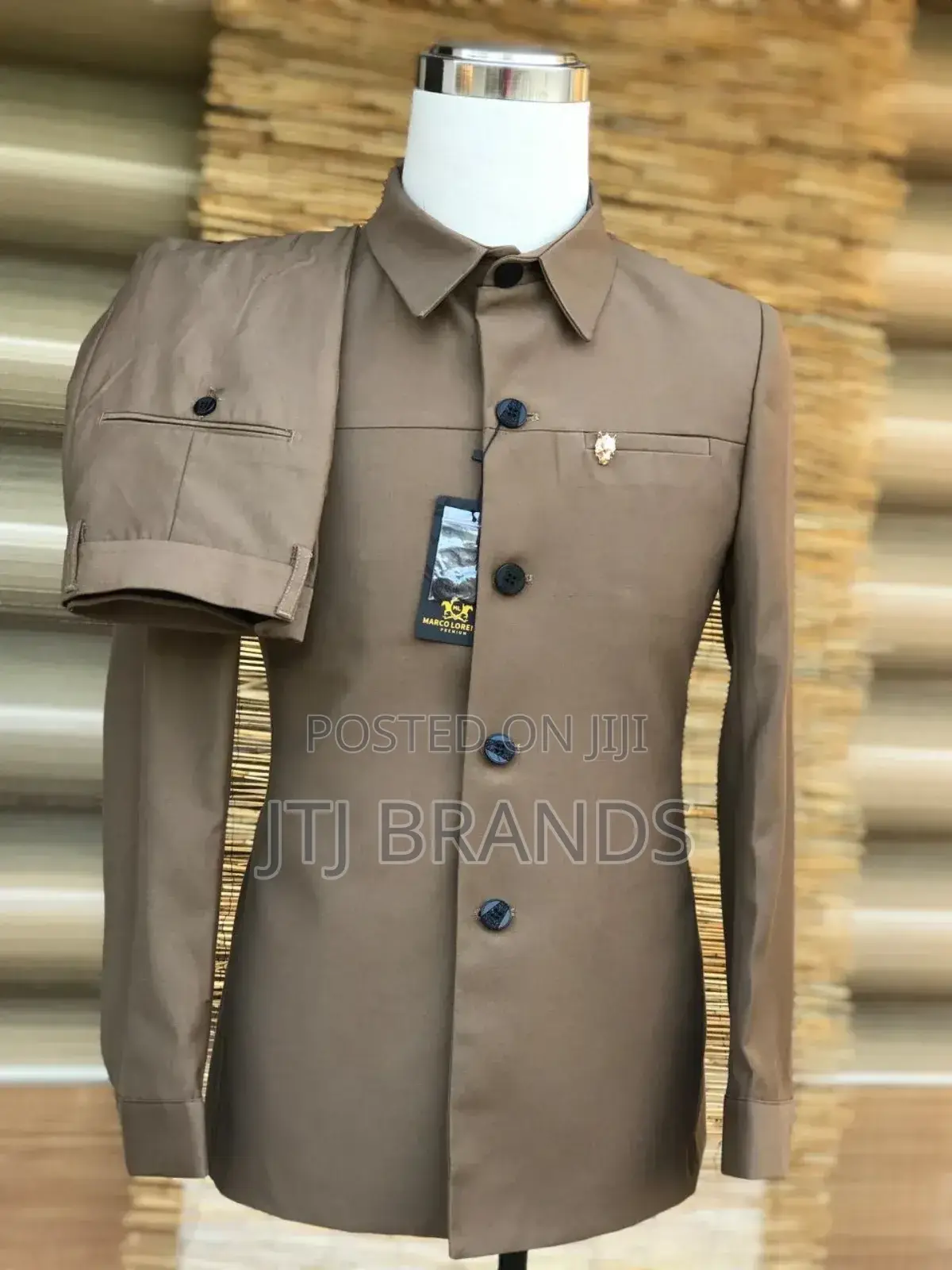 Kaunda Suits Zisizo Na Mawaa