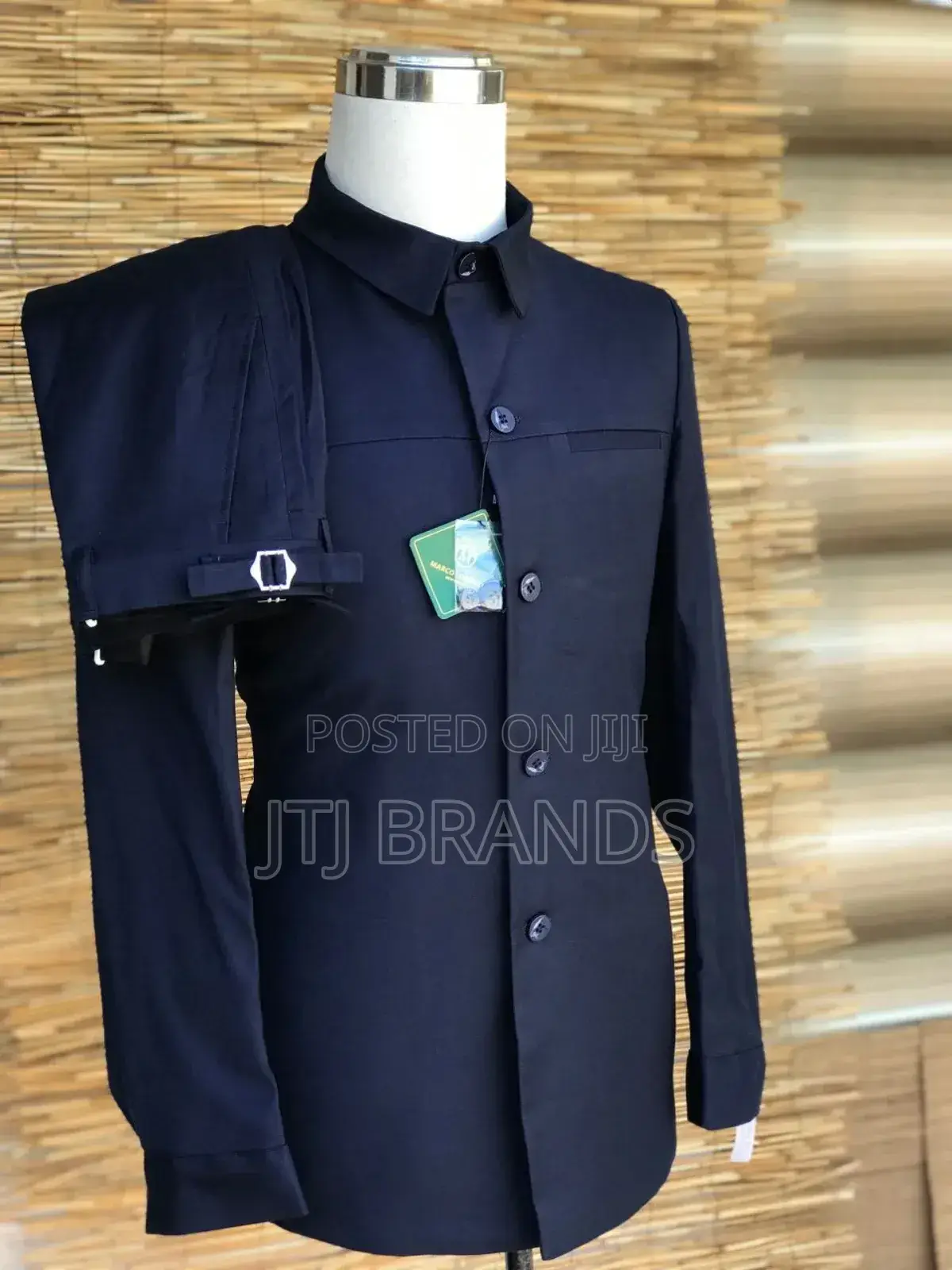 Safari Suits Nyeusi