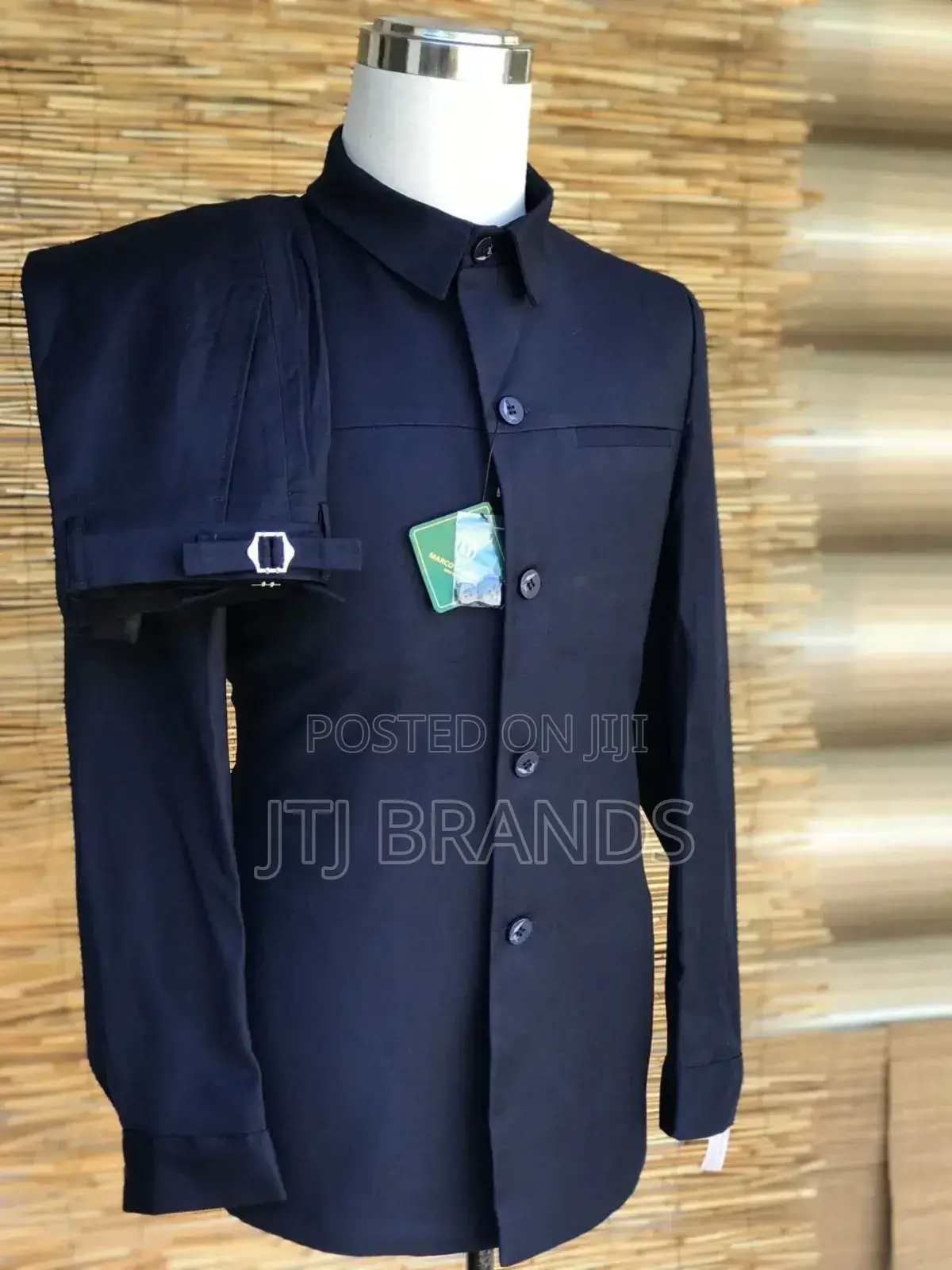Safari Suits Nyeusi