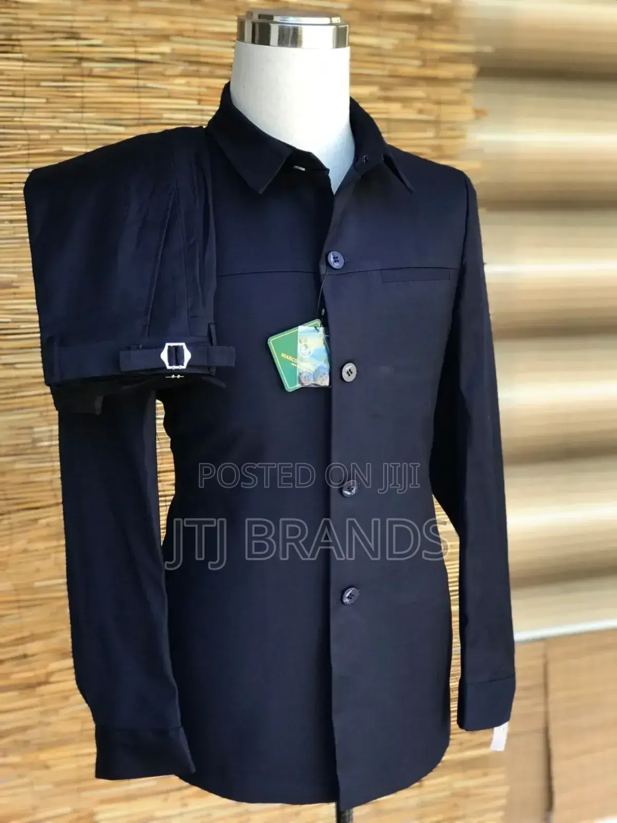 Safari Suits Nyeusi