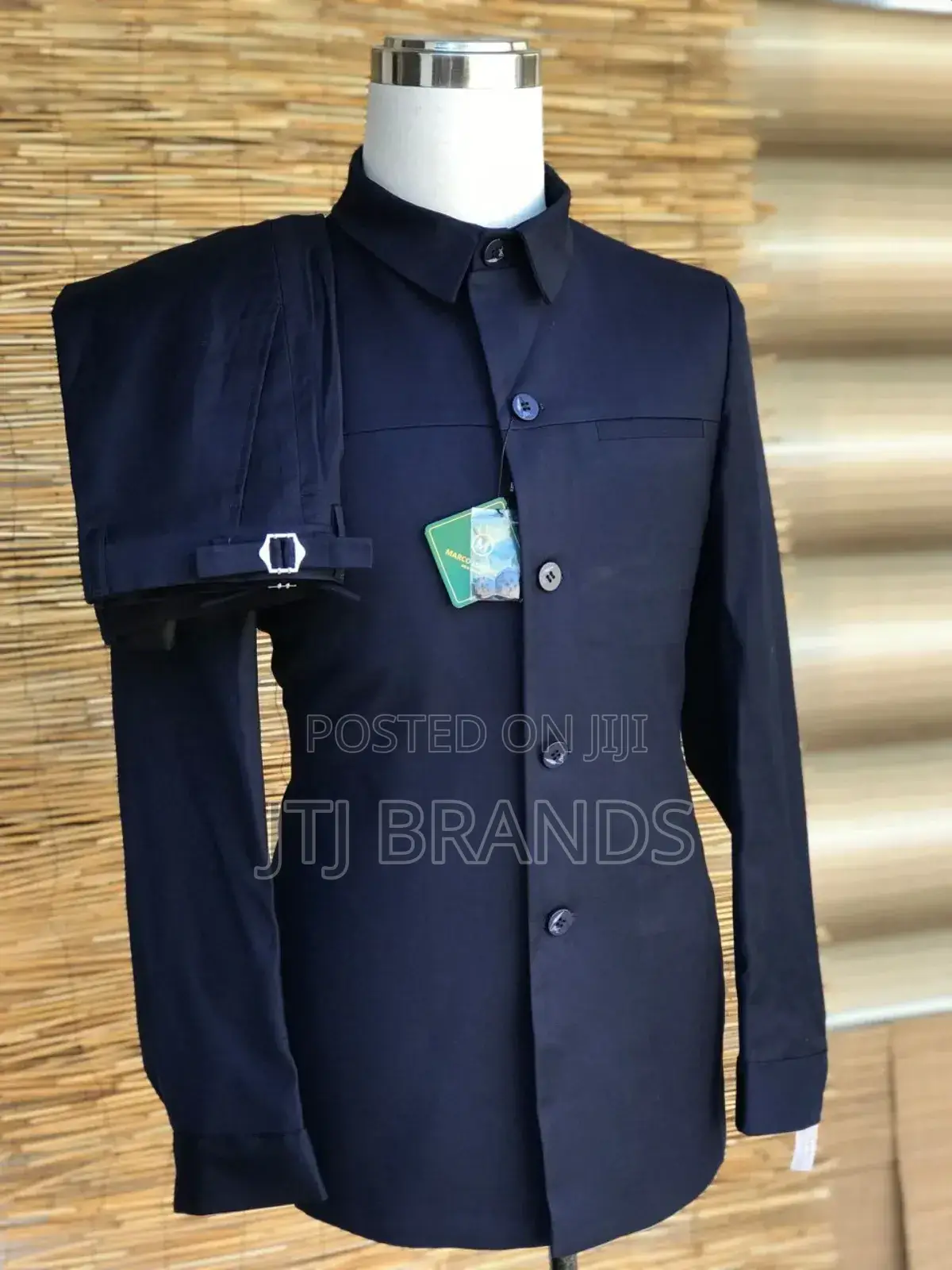 Safari Suits Nyeusi
