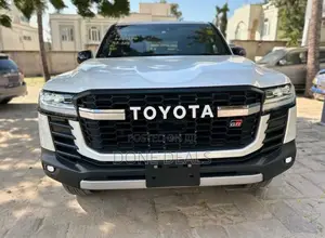 Toyota Land Cruiser 2023 White