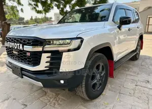 Toyota Land Cruiser 2023 White