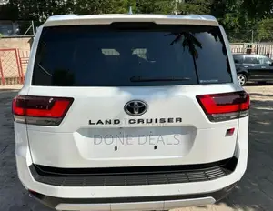 Toyota Land Cruiser 2023 White
