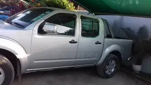 Nissan Navara 2007 Silver