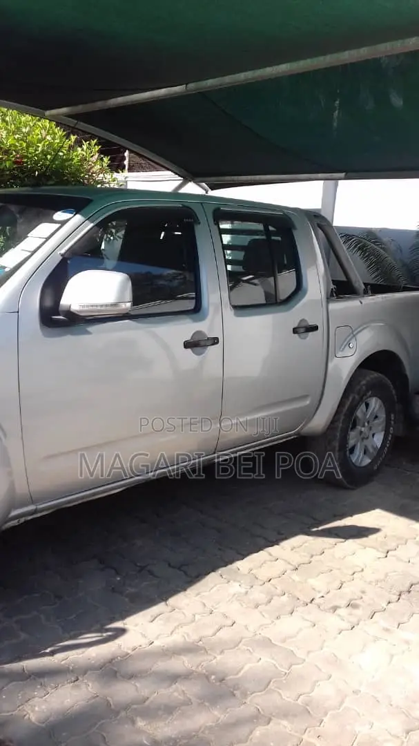 Nissan Navara 2007 Silver
