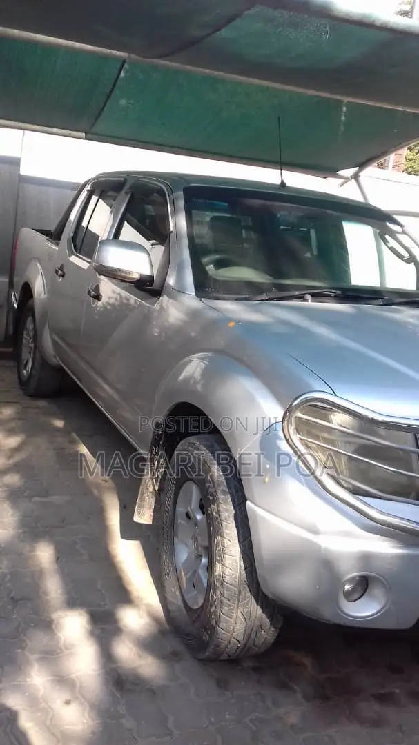Nissan Navara 2007 Silver