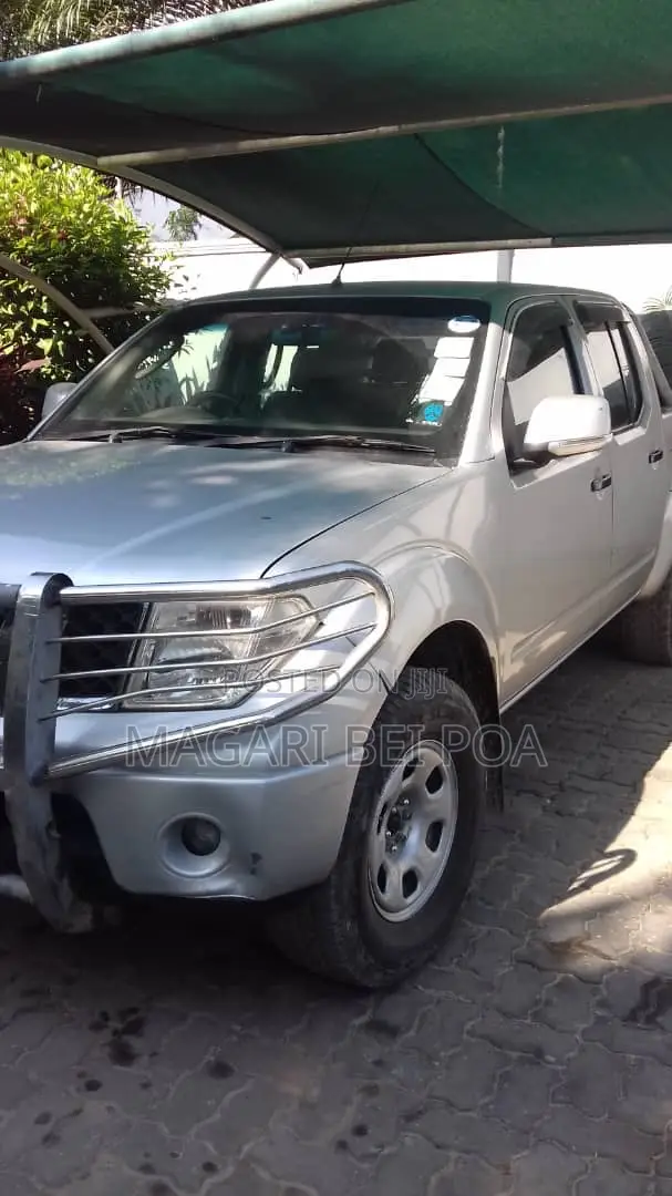 Nissan Navara 2007 Silver
