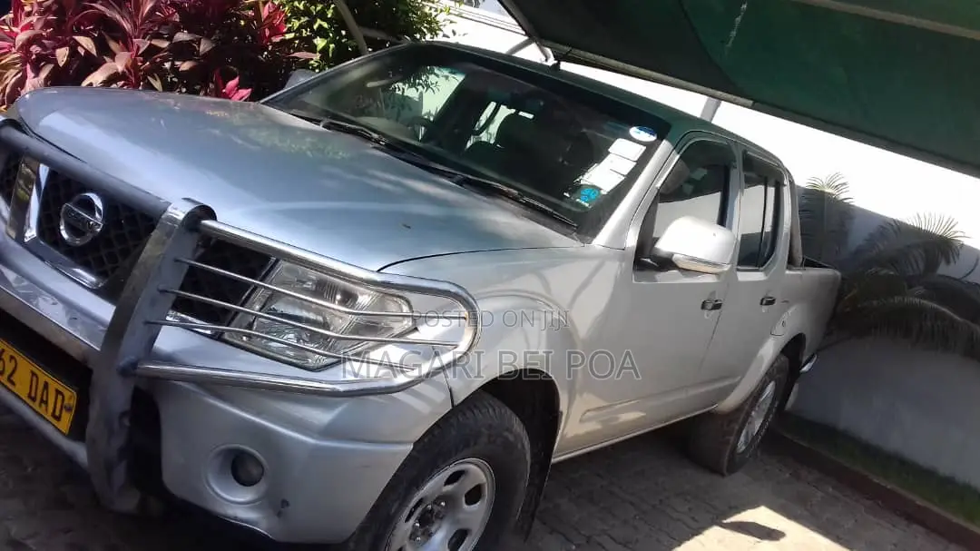 Nissan Navara 2007 Silver