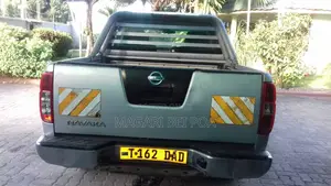Nissan Navara 2007 Silver