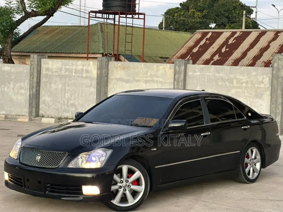 Toyota Crown 2006 Black
