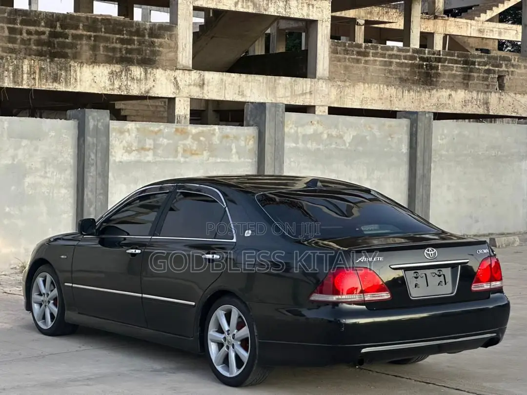 Toyota Crown 2006 Black