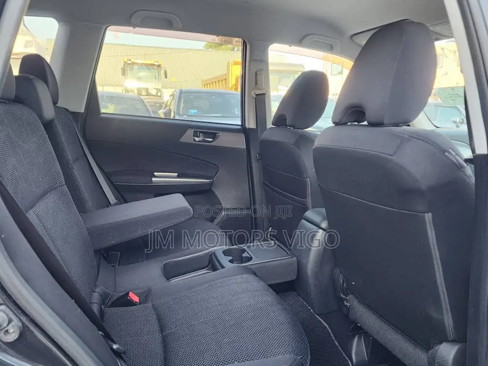 Subaru Forester 2011 Gray