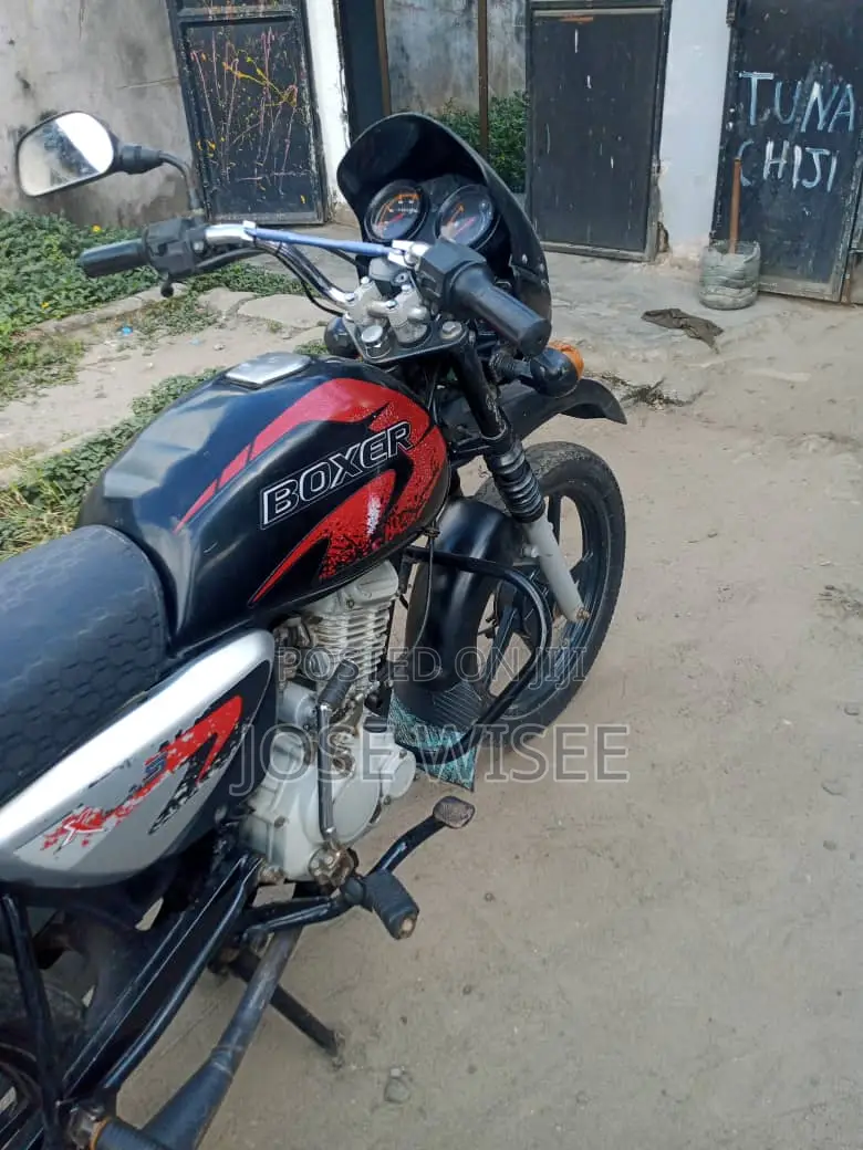 Bajaj Boxer X125 2023 Black