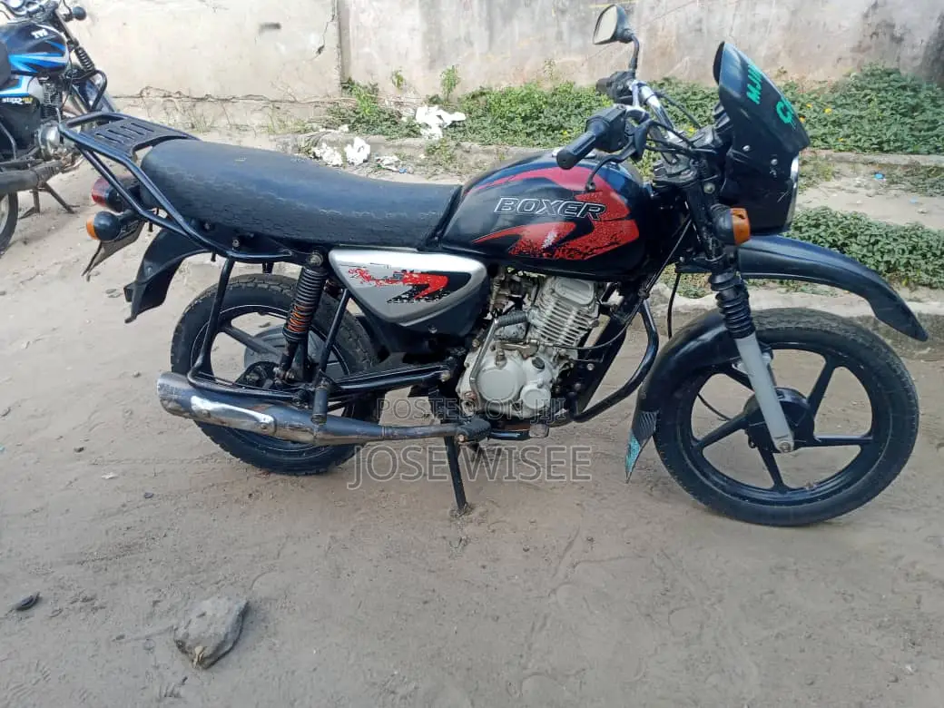 Bajaj Boxer X125 2023 Black