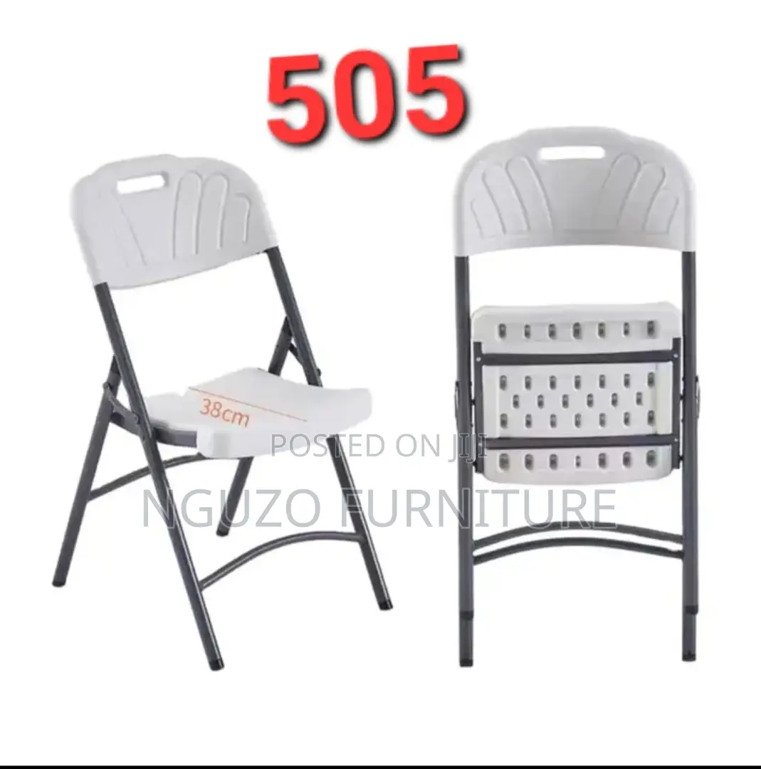 Plastik Chairs