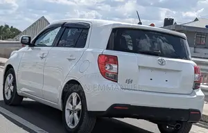Toyota IST 2010 White