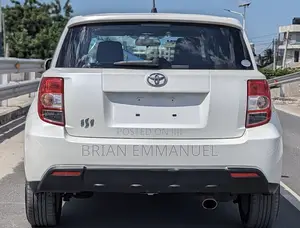 Toyota IST 2010 White