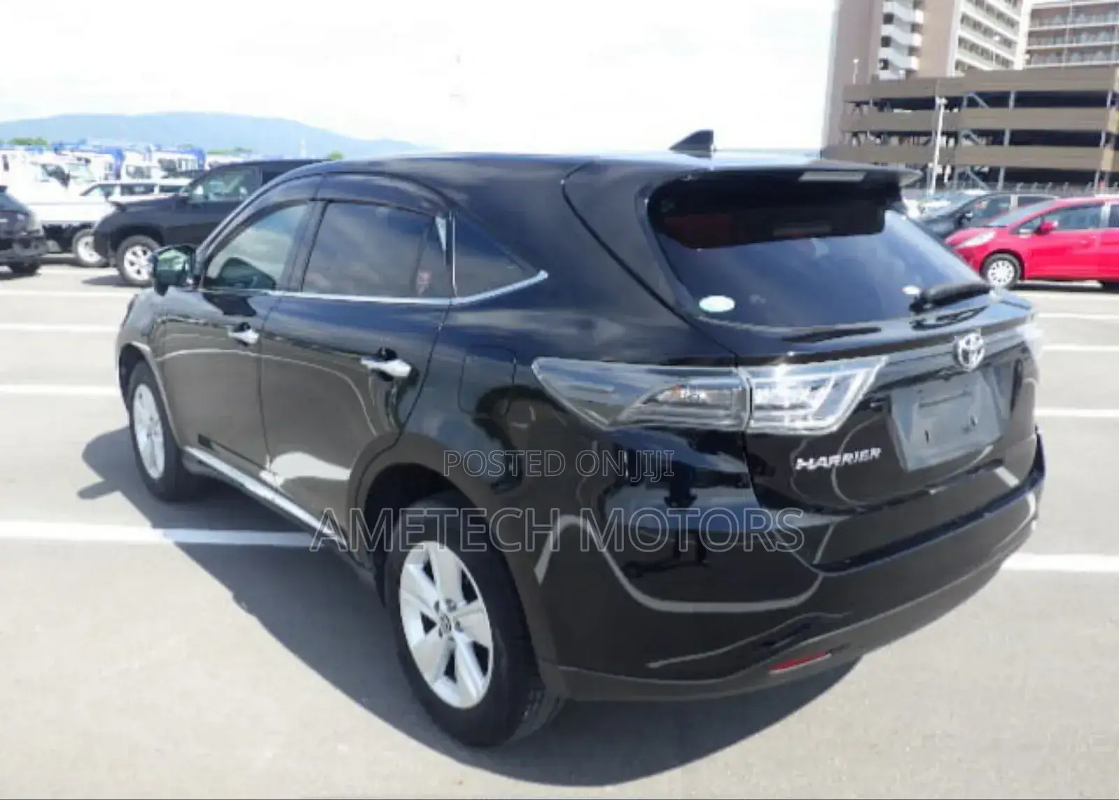 Toyota Harrier 2.0 2015 Black