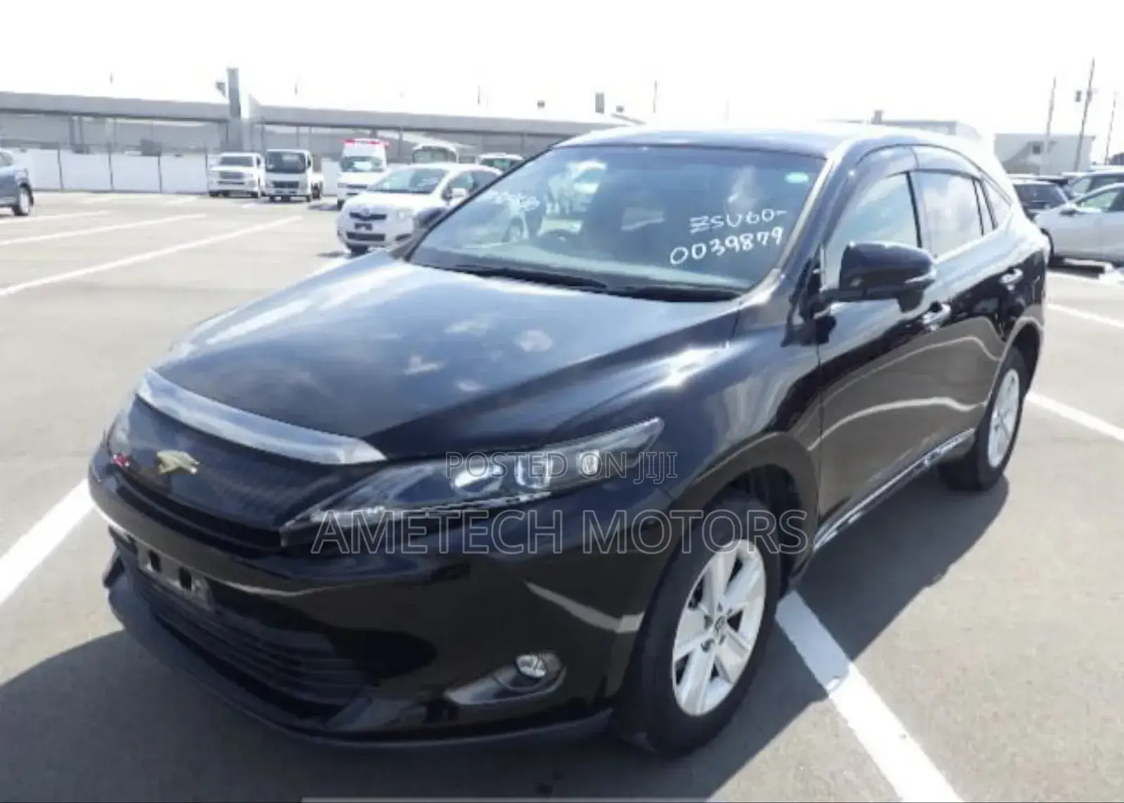 Toyota Harrier 2.0 2015 Black