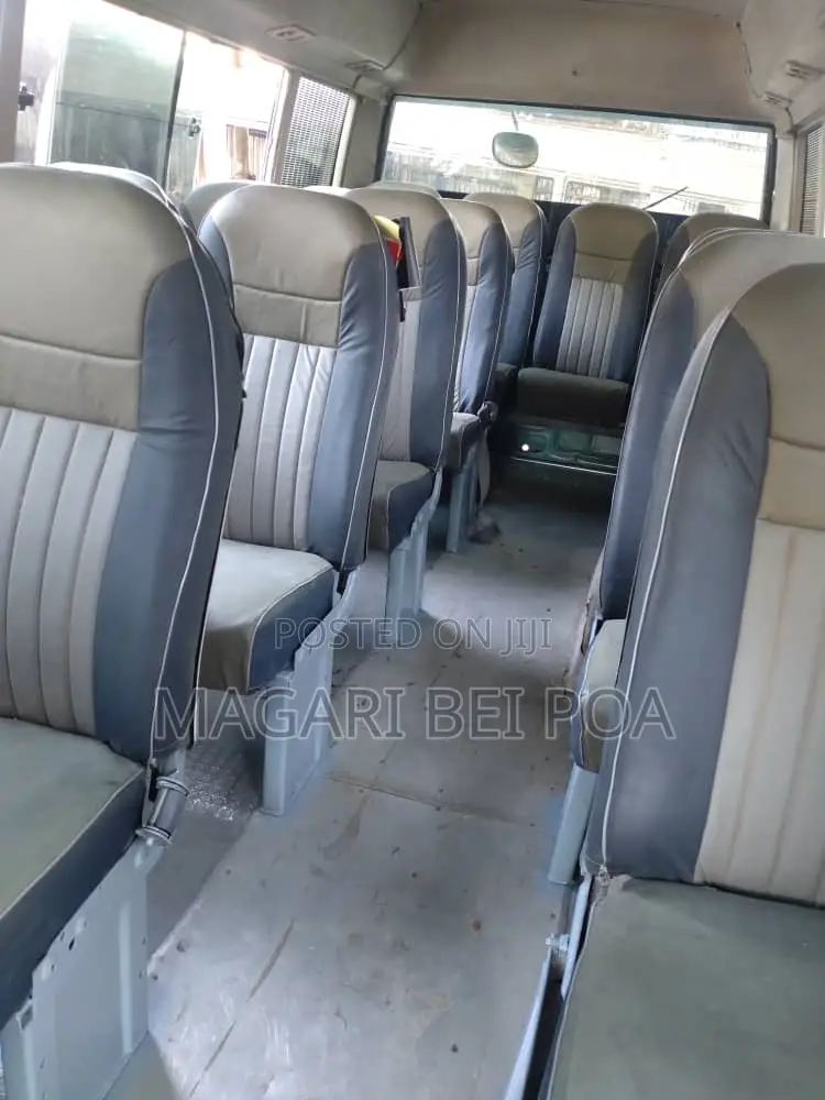 Toyota Coaster 2004 Blue