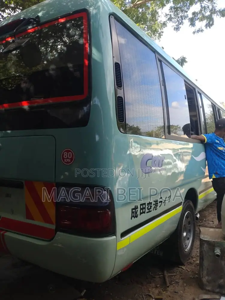 Toyota Coaster 2004 Blue