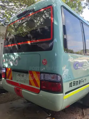 Toyota Coaster 2004 Blue