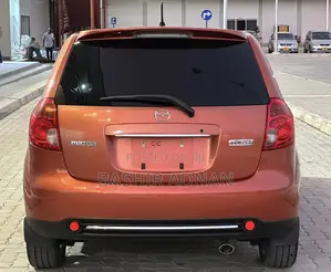 Mazda Verisa 2007 Orange