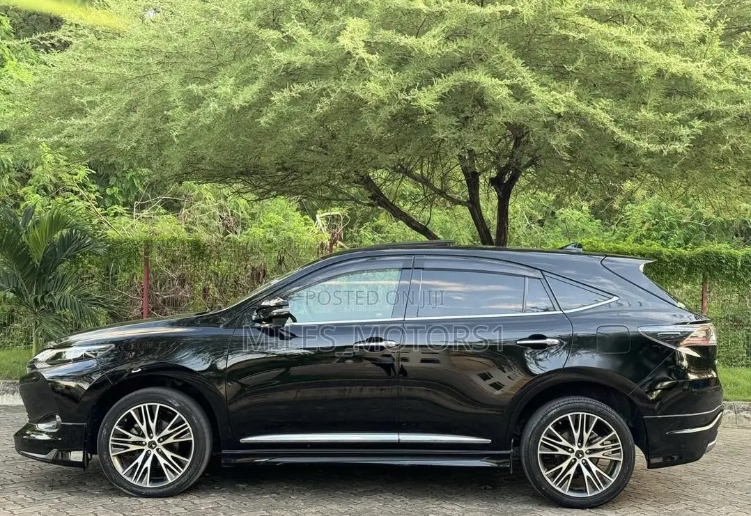 Toyota Harrier 2016 Black