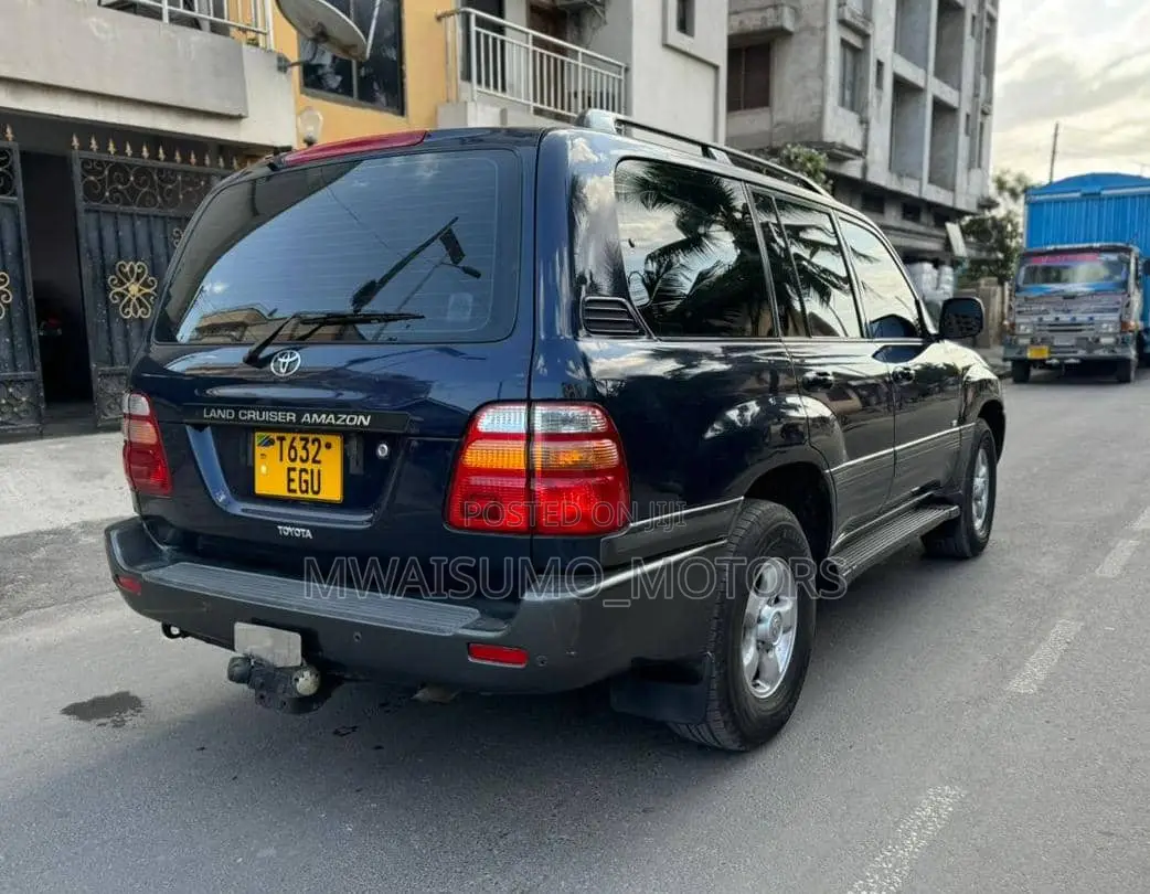 Toyota Land Cruiser 2002 Blue