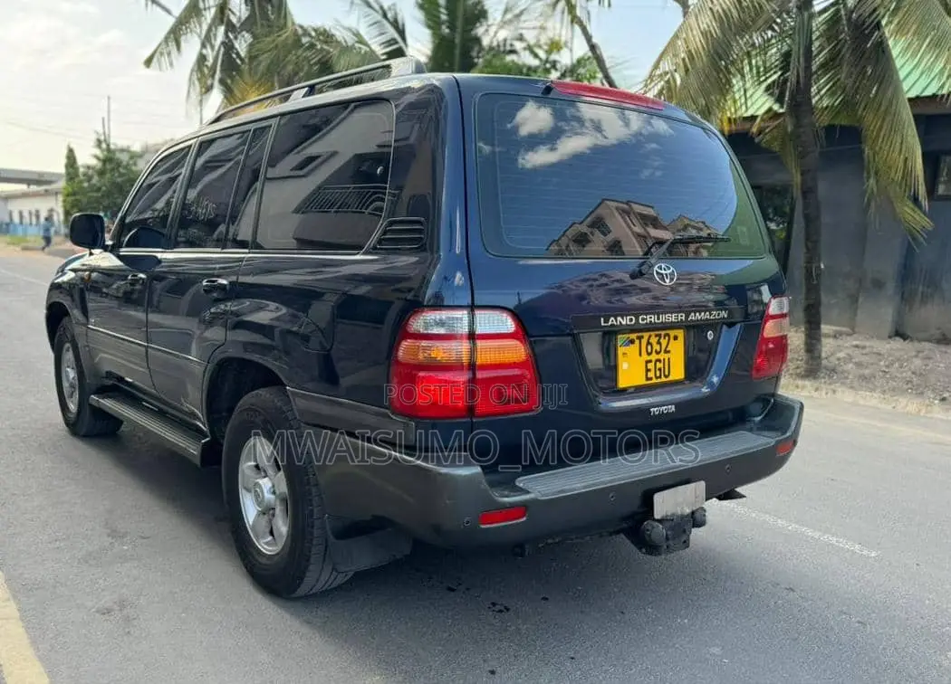 Toyota Land Cruiser 2002 Blue
