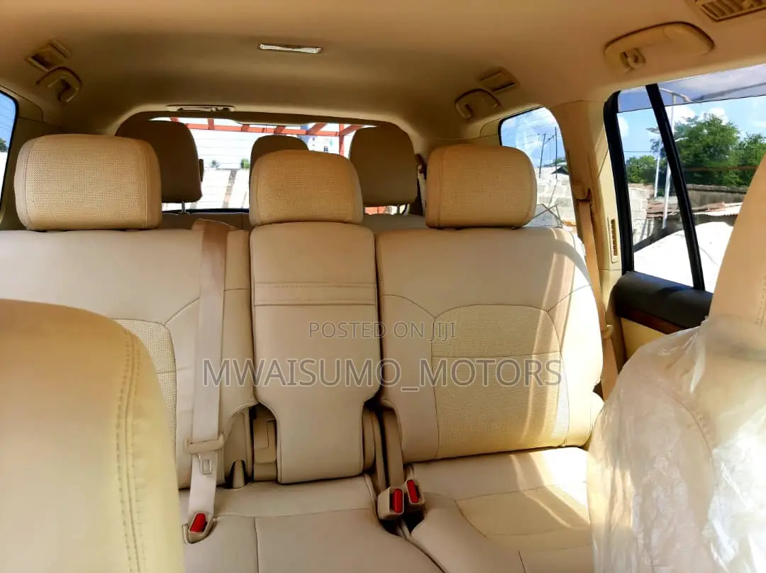 Toyota Land Cruiser 2016 Black