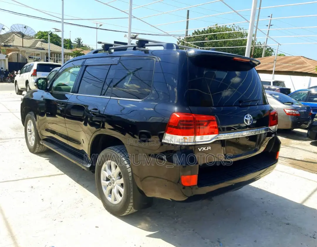 Toyota Land Cruiser 2016 Black