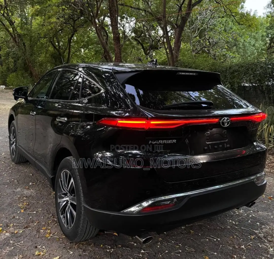 Toyota Harrier 2022 Black