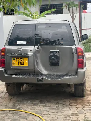 Nissan Patrol 2012 Gray
