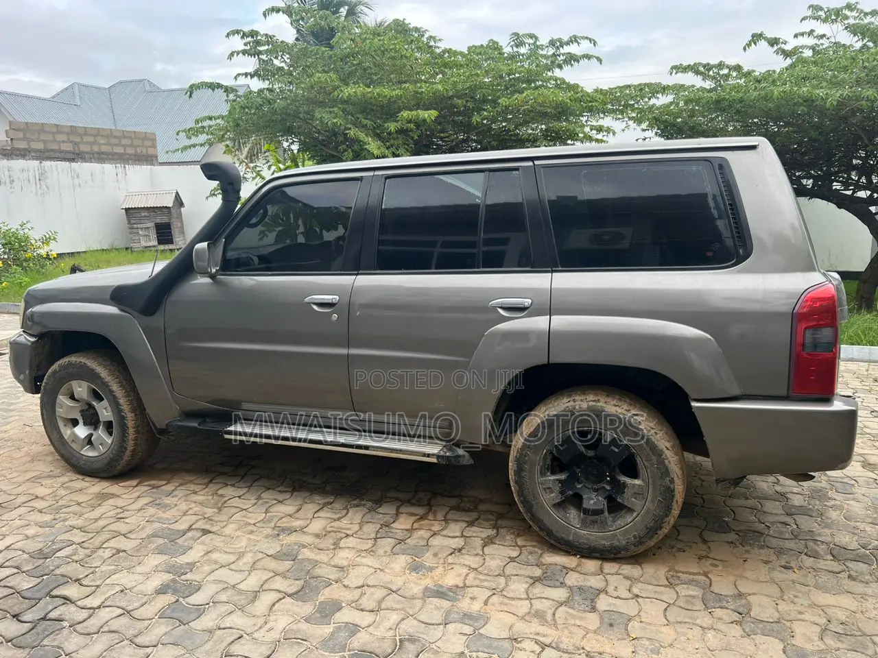 Nissan Patrol 2012 Gray
