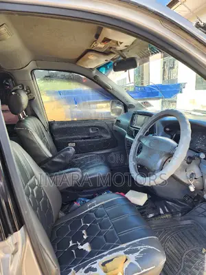 Toyota Noah 2001 Silver