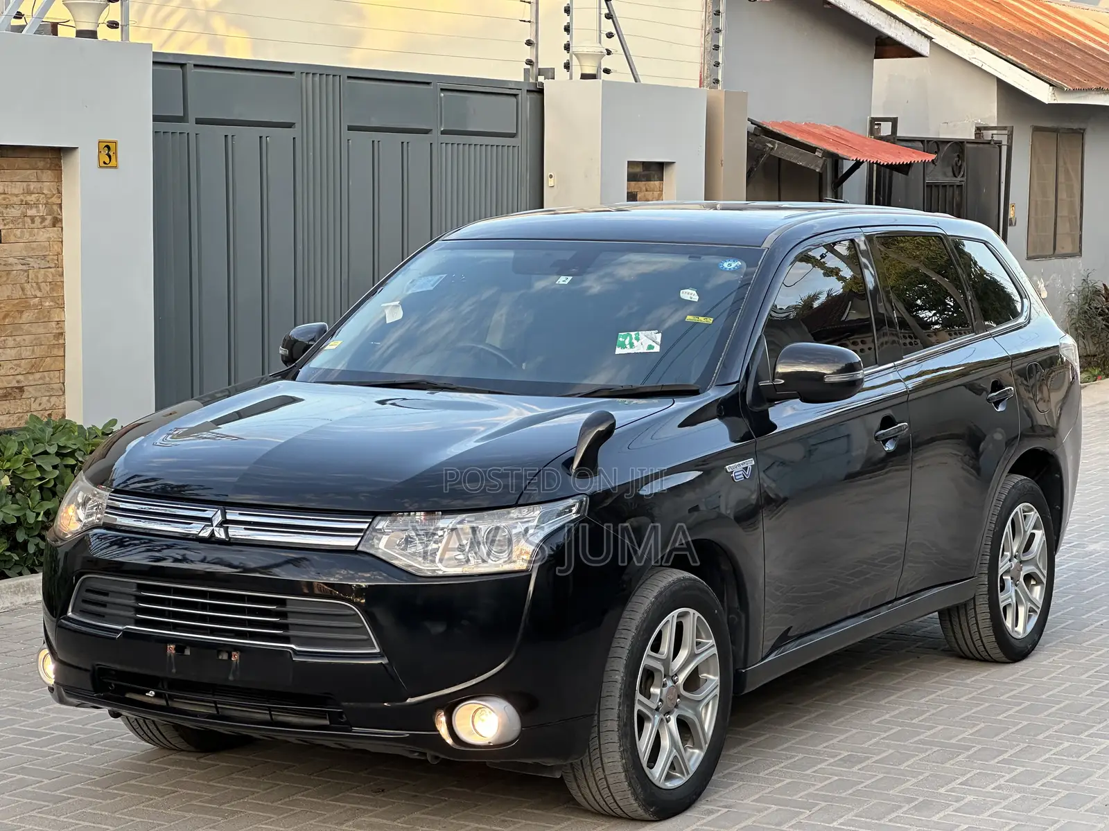 Mitsubishi Outlander 2.0 PHEV AWD 2013 Black